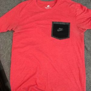 Men’s Nike pocket t shirt
